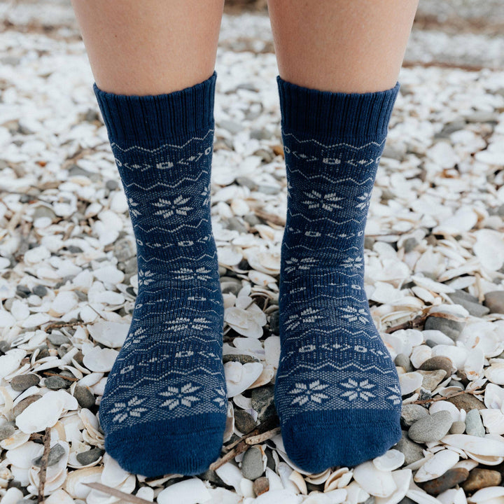 Cozy Nordic Socks for Men - Blue Snowflake