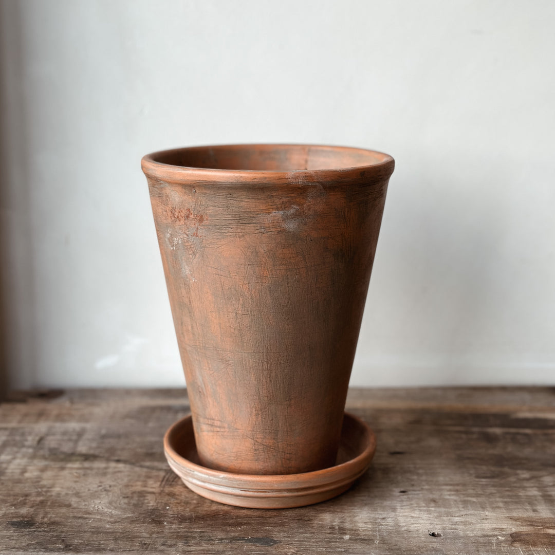 Terracota Long Pot w/ plate - Antique look