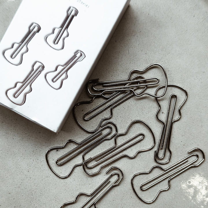 Paper clips -guitar